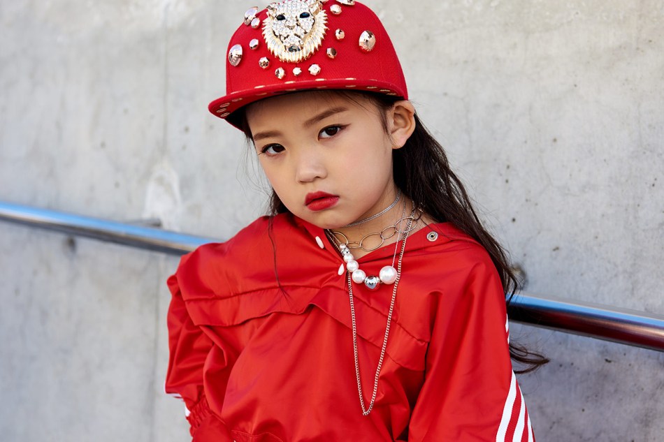 https_hypebeast.comwp-contentblogs.dir6files201810seoul-fashion-week-street-style-snaps-2018-48
